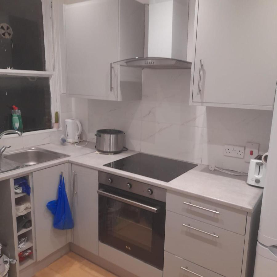 Self-Contained Flat On The 2Nd Floor You Will Share With One Other Guest, In A Family House 2 Minutes Walk From Tufnell Park Station 2Nd Floor With Stairs Лондон Экстерьер фото